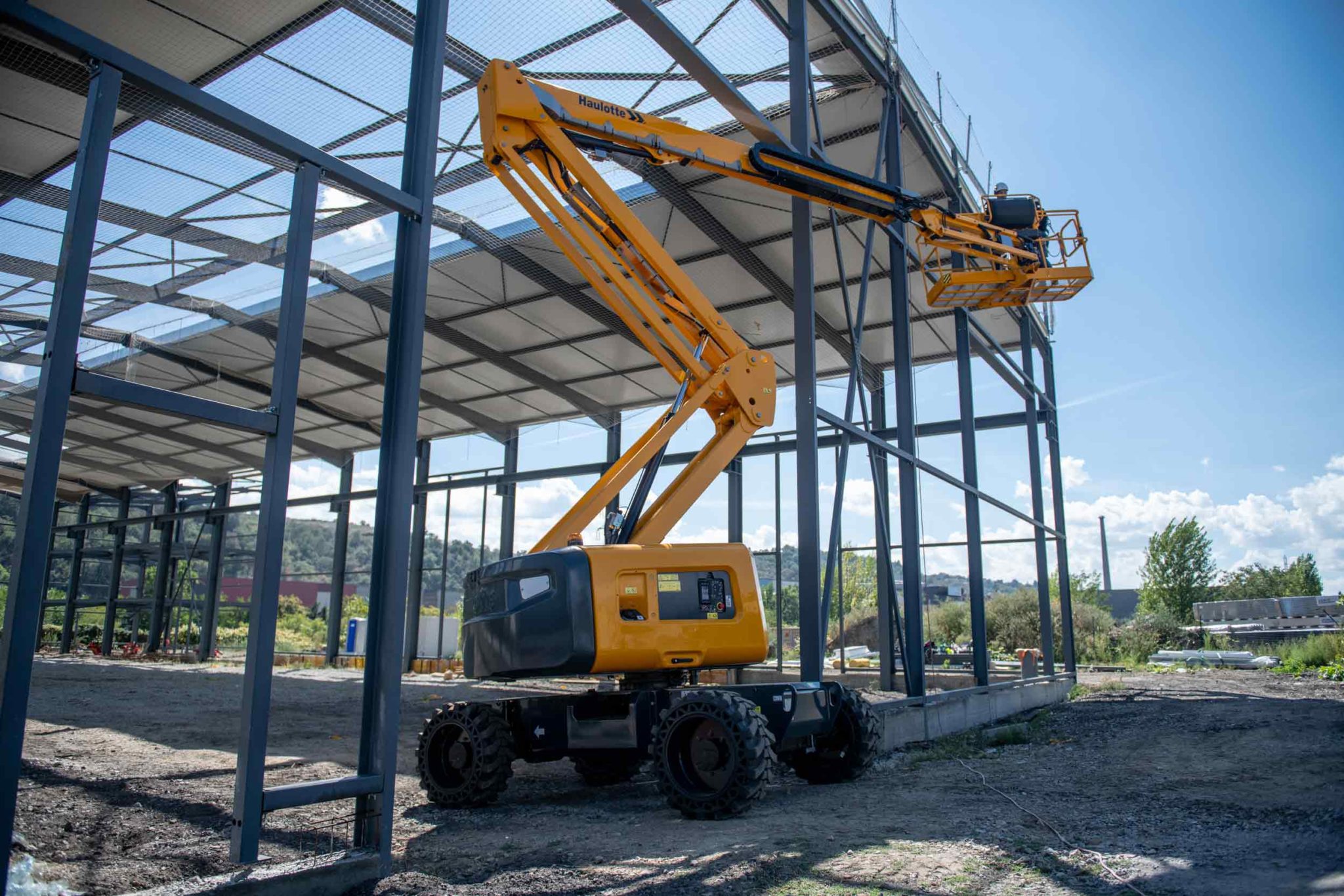 The innovative evolution of the iconic HA20 RTJ, the rough terrain ...