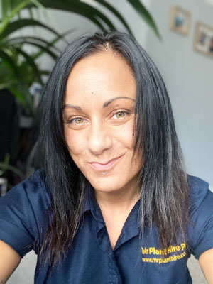 woman_rental_business_el_loannou_mewp_haulotte_blog_community_mr_plant_hire_portrait