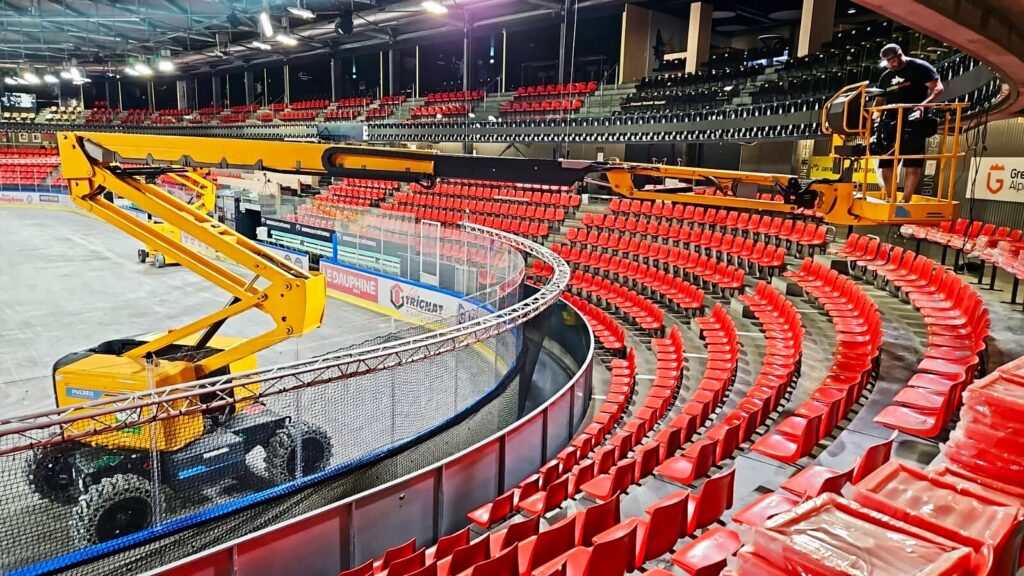 Indoor use in an ice rink with PULSEO range from Haulotte