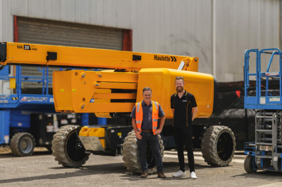 Duralift and Haulotte team